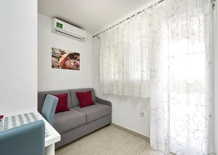 Mavarstica 17803a Apartament