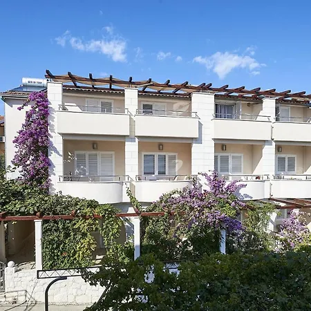 Mavarstica 17803a * Trogir
