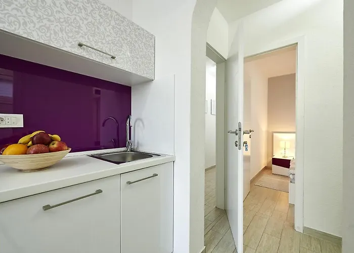 Mavarstica 17803a Trogir